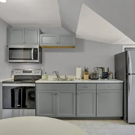 Suites On Seneca - Gorgeous One Bedroom Apartment Harrisburg Exterior photo