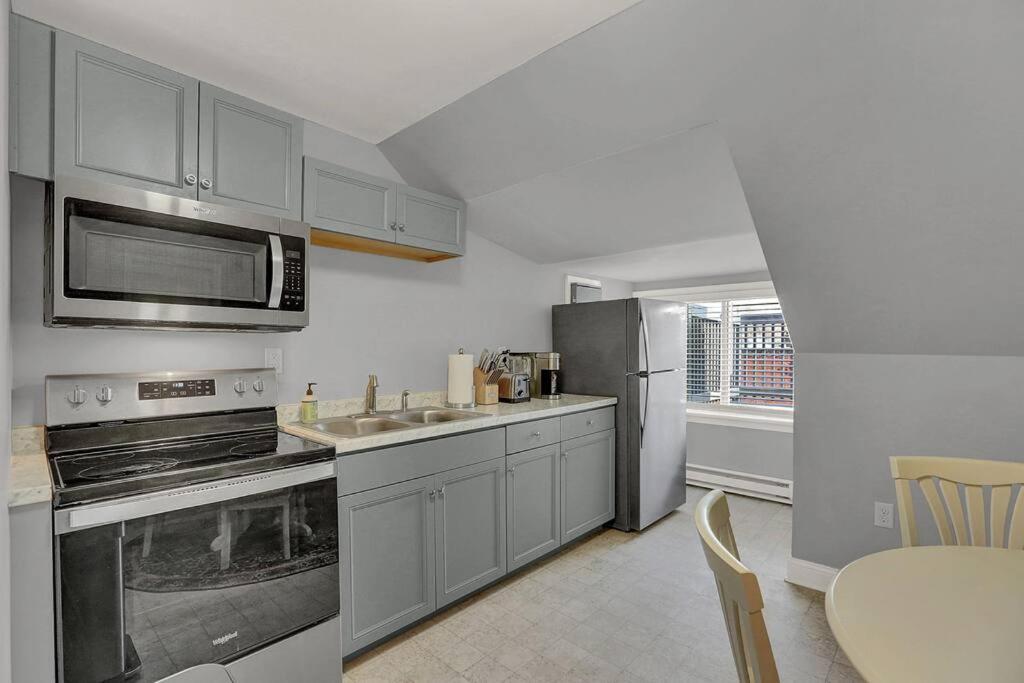 On Seneca - Gorgeous One Bedroom