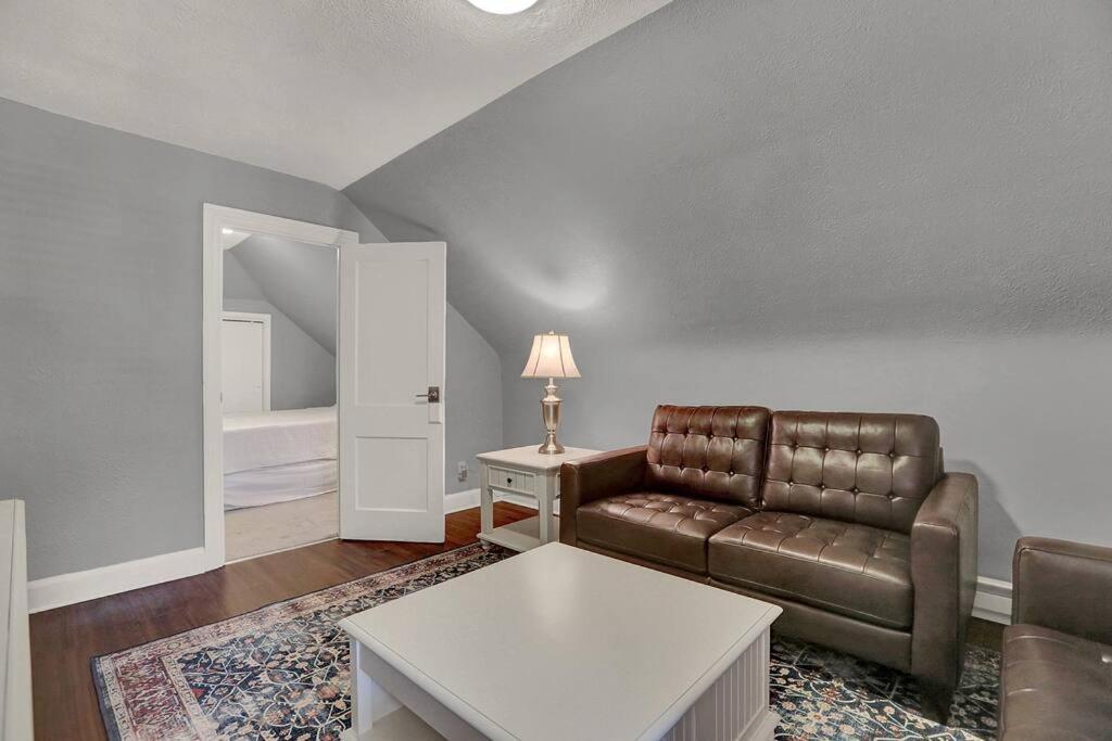 On Seneca - Gorgeous One Bedroom