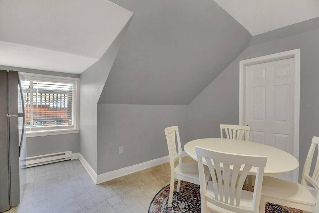 On Seneca - Gorgeous One Bedroom * Harrisburg