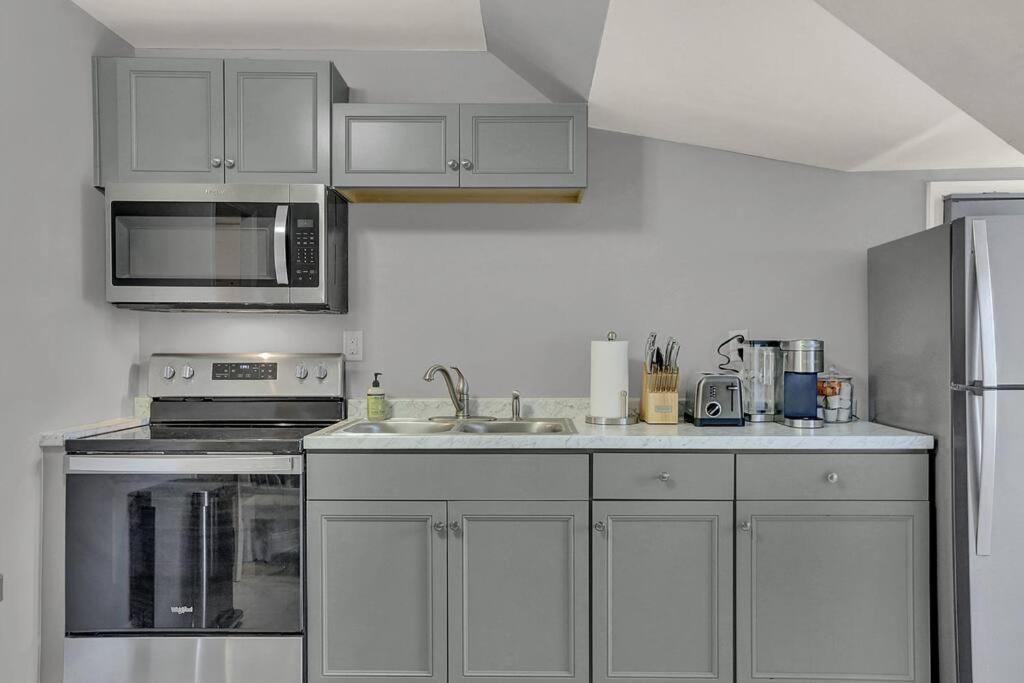 Apartment On Seneca - Gorgeous One Bedroom Harrisburg