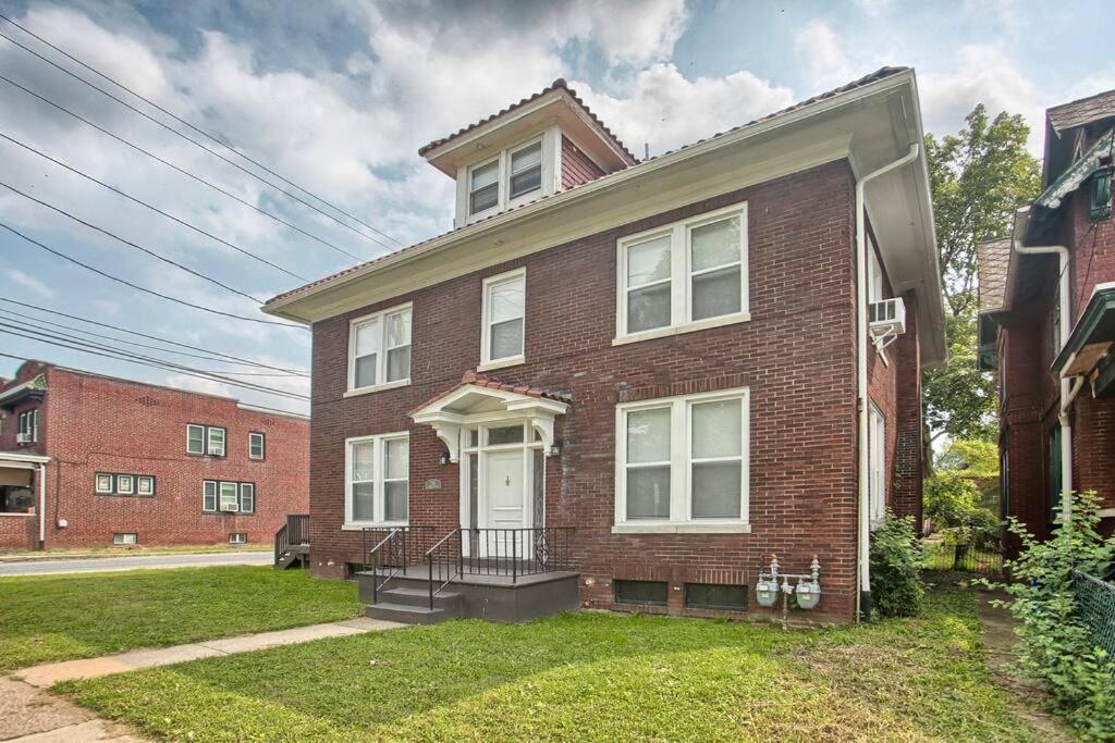 On Seneca - Gorgeous One Bedroom Apartment *